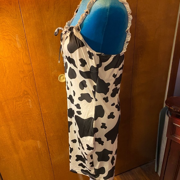 Cow Print Ruffle Dress - Picture 4 of 5